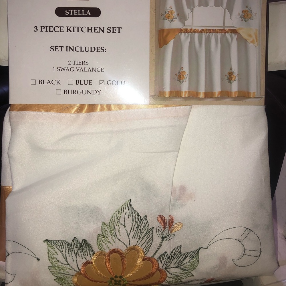 Beautiful 3pc kitchen set